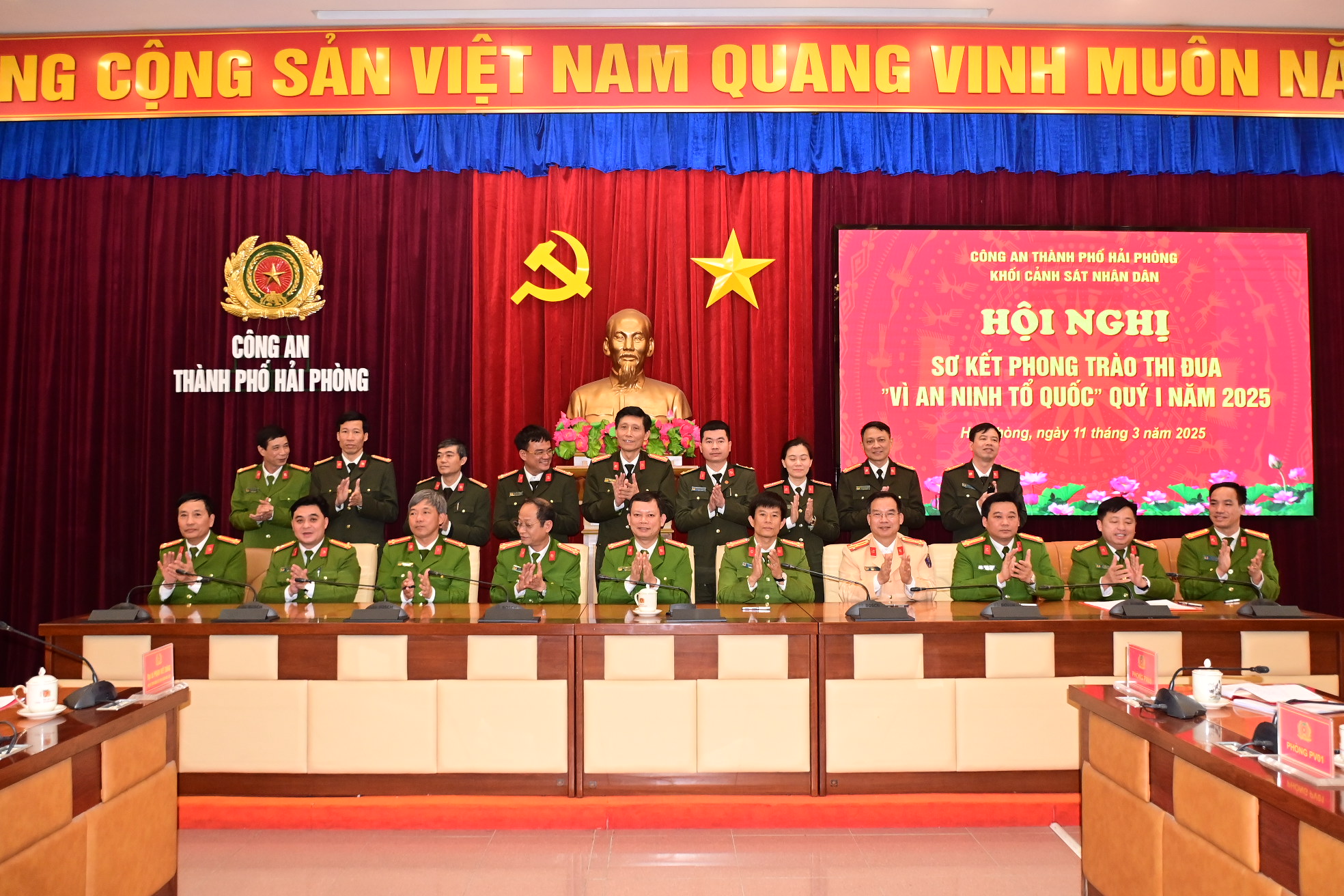 Khối Cảnh sát Nhân dân: Ký kết giao ước thi đua Khối CSND quý II năm 2025